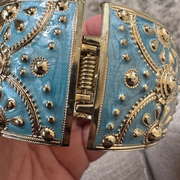 Amedeo NYC La Piazzetta Cameo Bracelet with Blue Enamel - Picture 5 of 6